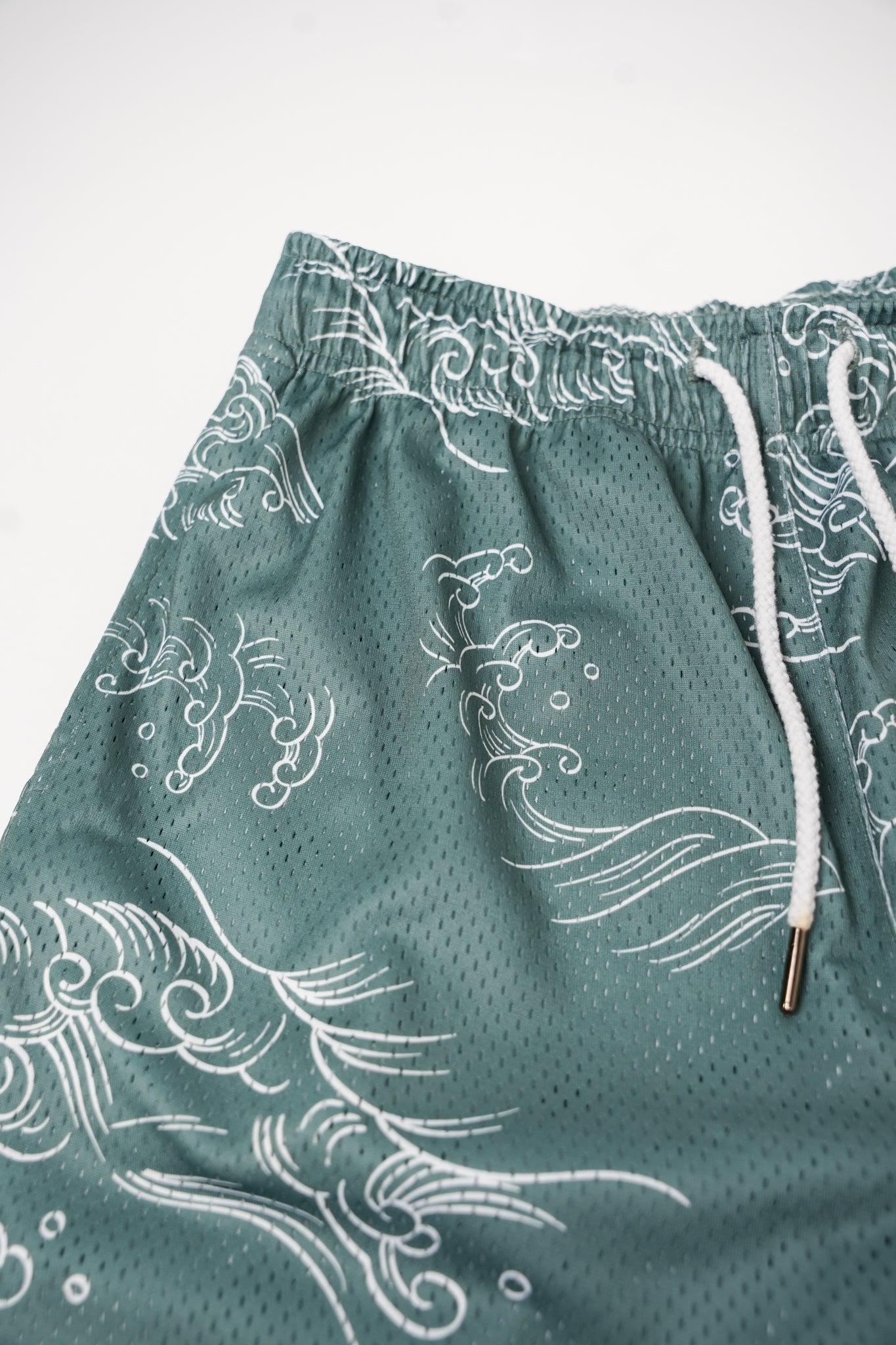 SAGE GREEN RYUJIN MESH SHORTS